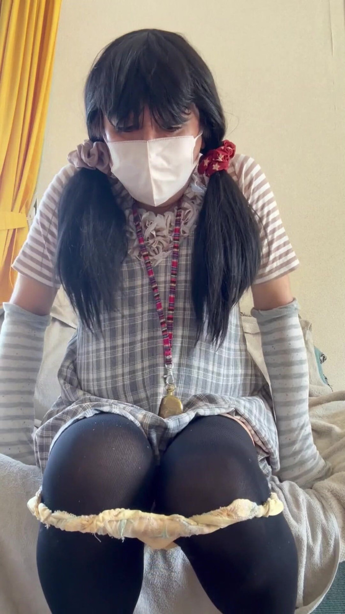 megu2002: No.285 Dzienny korek analny