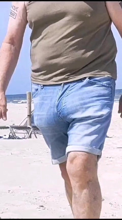 Monster_Meat_: A Bulging Daddy at the Beach