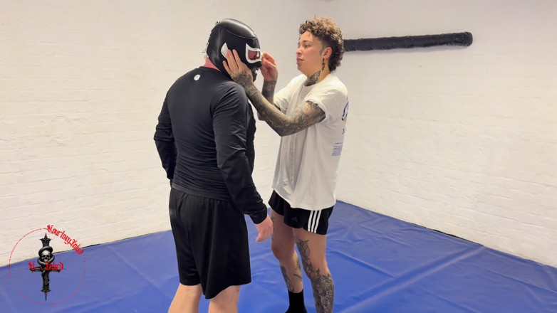 She Wrestle: Gusti Kourtneyinked