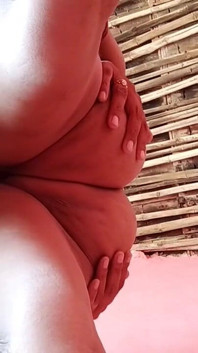 Video di sesso indiana di una coppia di villaggio che scopa romanticamente