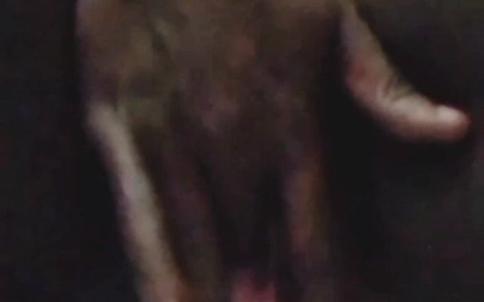 Me and my new slut: Black Old Stepmom Enjoy Masturbating on Video Call