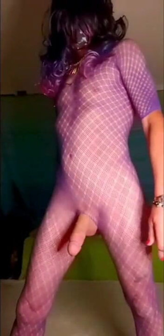 Lizzaali: Roxo bodysuit batendo