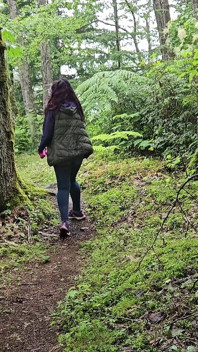 Piscio Albero Con Dispositivo Di Urinazione Femminile