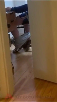 Beccato La Mia Coinquilina Etero Che Si Masturbava Con I Porno