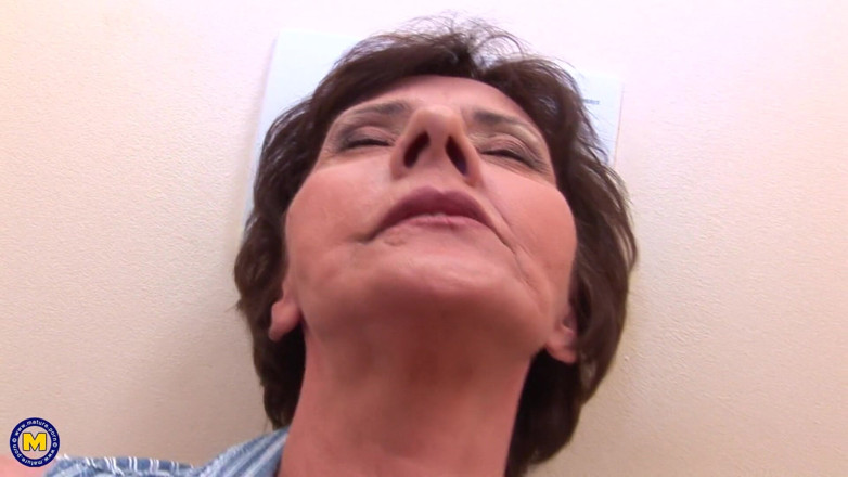 Mature NL: Give This Mature Slut a Cock Through the Hole