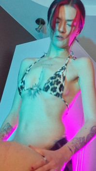 Neon. Pegging
