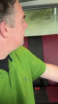 Baise dans un bus ! Entre et commence à baiser !