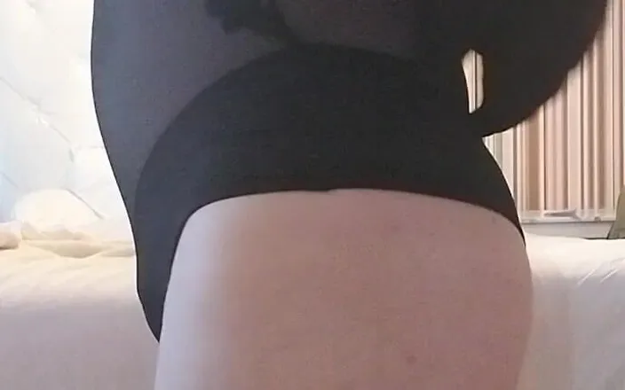 Cindy Belfast: Sissy Cums in New Lingerie