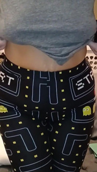 I freaking love these new Pac-Man leggings I bought for the Player One Contest.