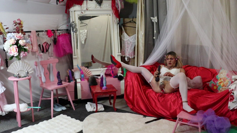 Sissy Dee Dee: Sissy Ha Nuove Gonne Da Lady Fee