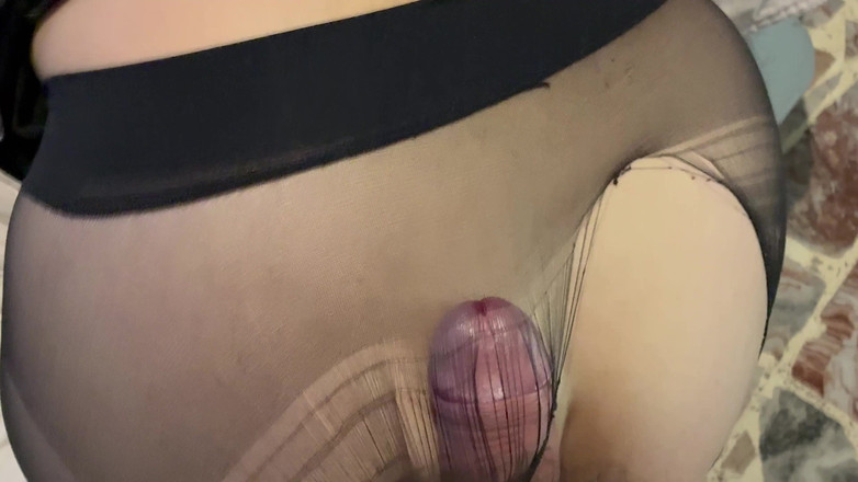 CoppiaCollant: Strusciando Il Cazzo Su Piedi E Culo in Collant