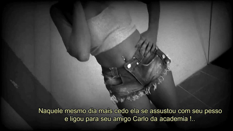 Carlos-Simoes: Sexy Mulatto s dokonalým zadkem a tetováním lahodně sedí na...