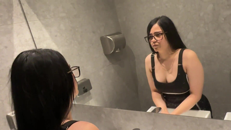 Crisanto999: This Girl I Met While Eating