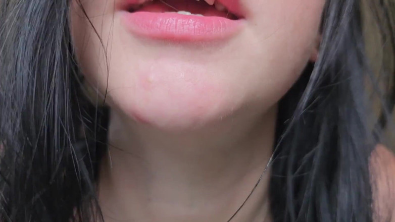 LEXI AND DAN: Frumoasa iubită cu țâțe mari cu părul negru este supt de țâțe și...