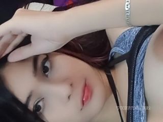 Yulieth Gomez: Yuliethgomez fa un videochiamata e mostra le sue tette a...