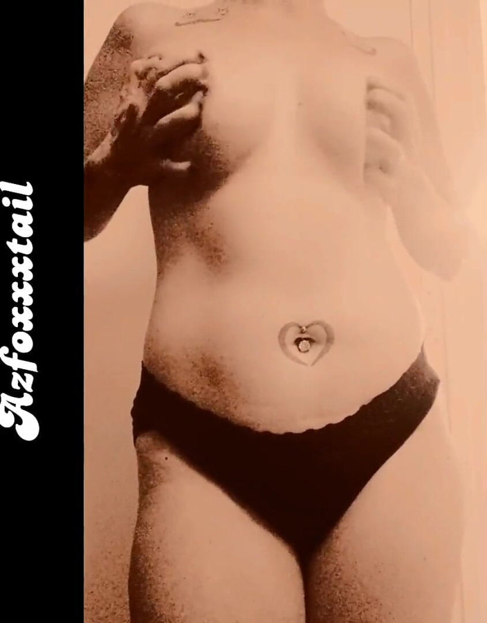 AzFoxxxTailPhelicia: 스트립 1 - 블랙팬티