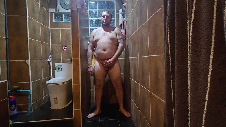 Jimbob Star GAY: Jimbob piscia sui suoi piedi e sullo stomaco