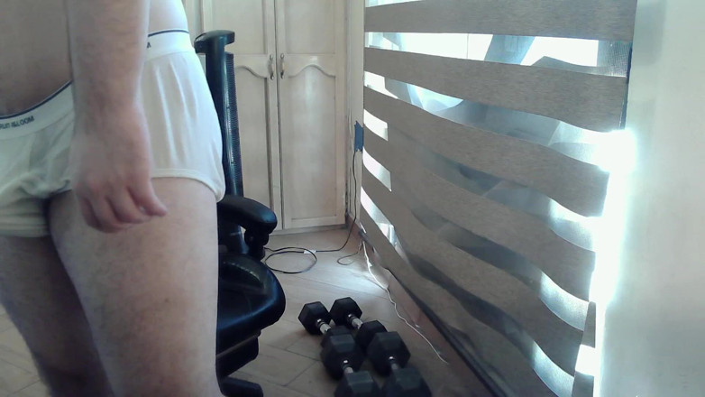 Himbo_Fox: Camboy musculoso trabaja la parte superior de su cuerpo