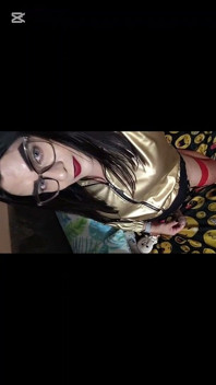 Bu seksi ve kışkırtıcı orospu hoşuna gidiyor musun?