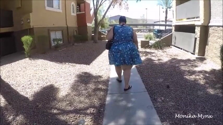 BBW Pleasures: SSBBW stordisce camminando verso la macchina