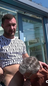 Stary Frank uwielbia młodych sportowców - Clubbangboys