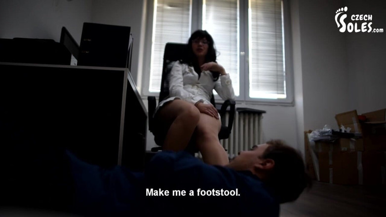 Czech Soles - foot fetish content: Biomechanischer chip des gehorsams