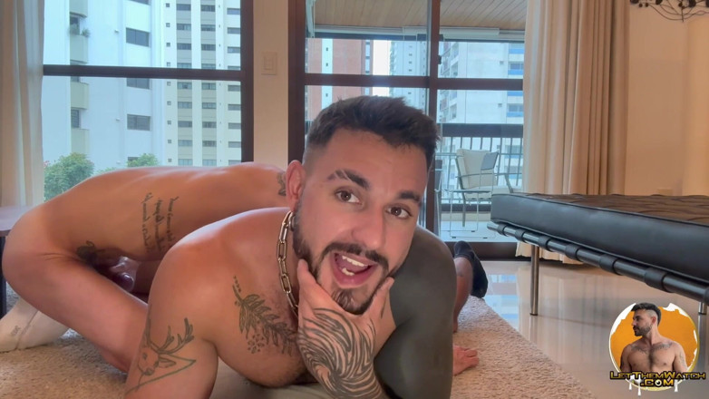 Let them watch: Kontol raksasa pria latino dientot habis-habisan sama kontol raksasa pria...