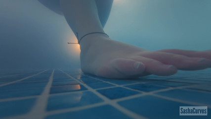 Sasha Curves: Underwater Expedition Goes Wrong