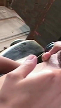 Domination anale par une fille masquée