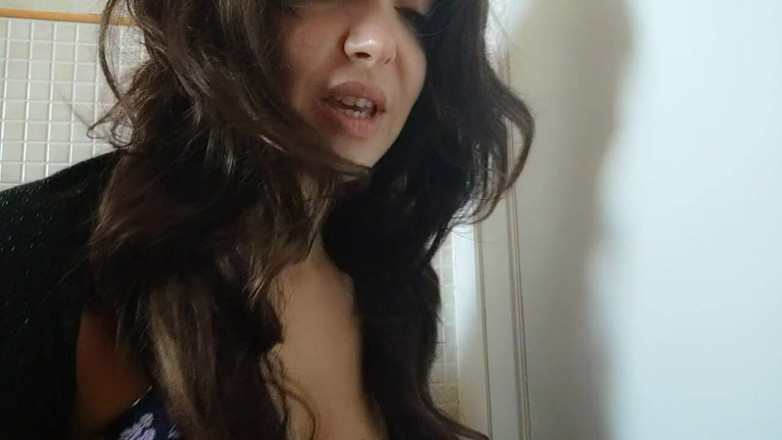 savannahamatoriale: In the ass: an irresistible pleasure if you put it...