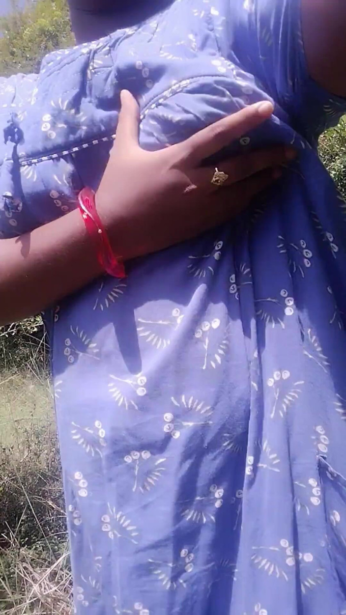 Desi World: Dirty Tamil Girl Secret Sex Outdoors