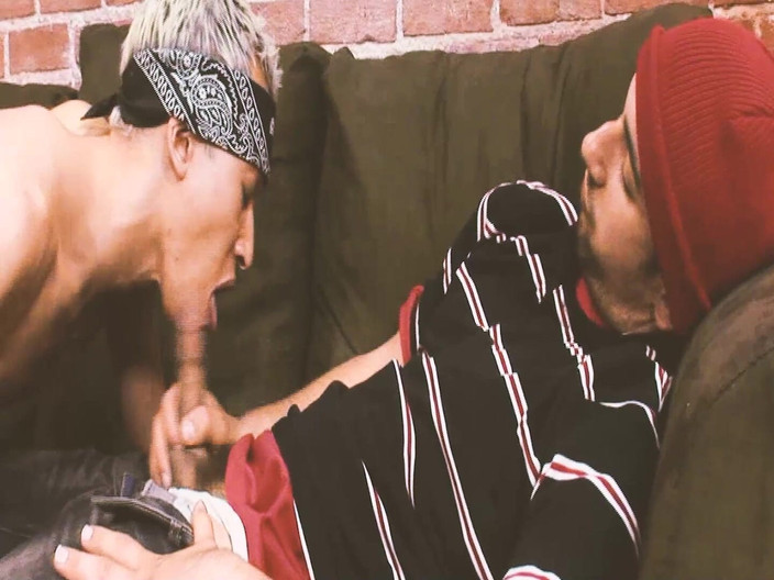 SEXUAL SIN GAY: Domácí černoši scéna - 3_skinny Ebony Twink ošukaná jeho svalnatým kolegou