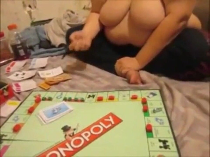 Fat Goddes: Bini Kalah Di Monopoly Dan Menjual Pepeknya Untuk Pinjaman Bank...