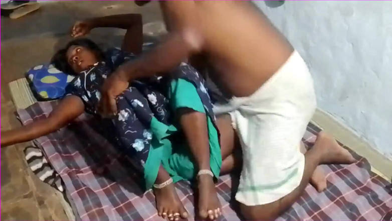 Desi palace: Indian Desi Wife of Cuckold Enjoying Husband's Friend Dick