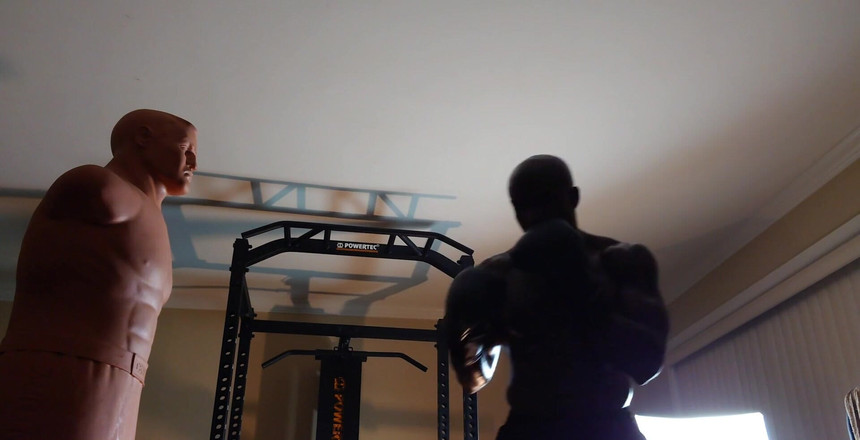 Hallelujah Johnson: Boxing cvičení dnes protáhnout 1