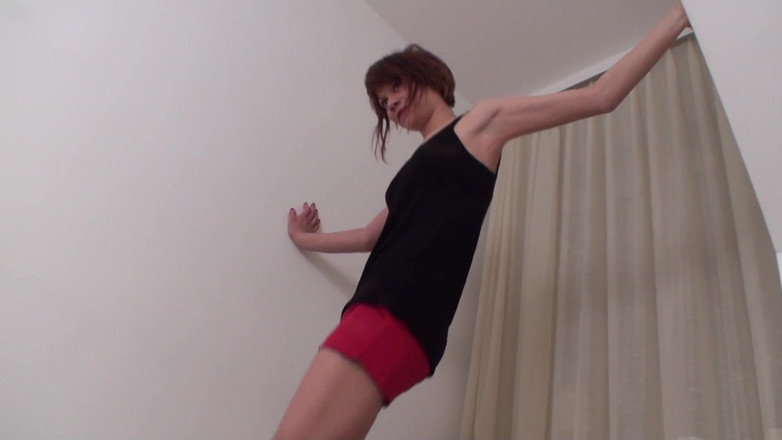Foot Girls: ส้นสูงแดงเดินทับทาส