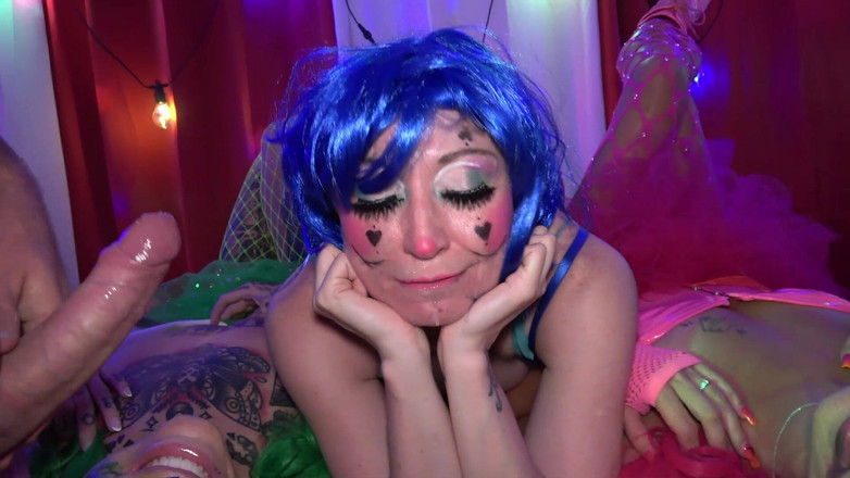 Lily kink: Оргия С Безумным Членом-клоуном