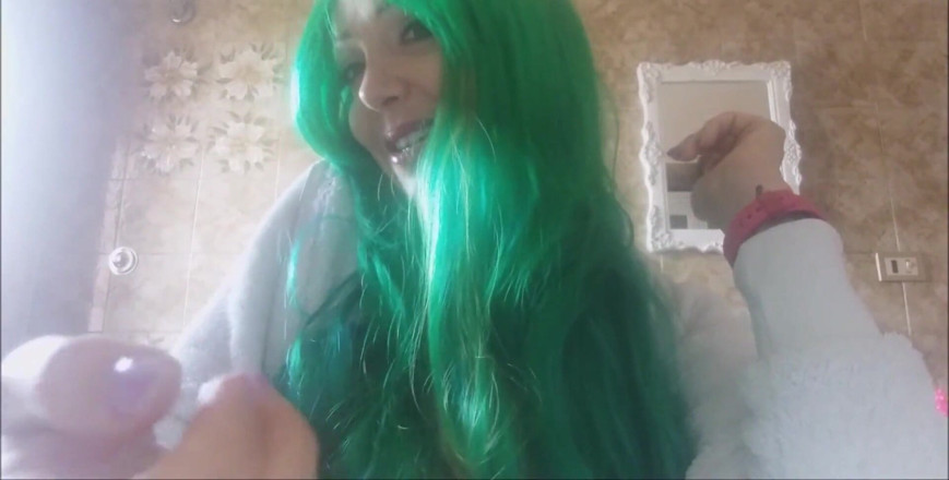 savannahamatoriale: Loves to Change Style. It Has so Many Wigs That...