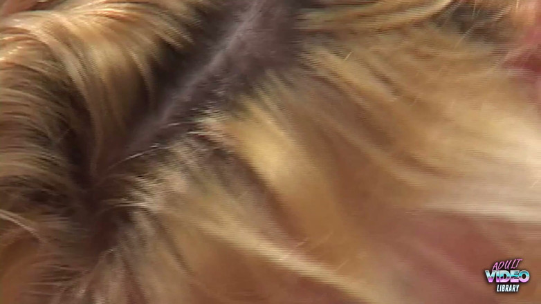 Adult Video Library: Van poesje beffen tot haar spetteren met een lading sperma...