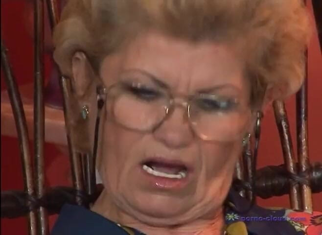 Porno Cloud: Mormor porrfilm
