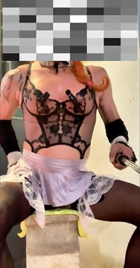 Cintia götlü ladyboy yarak üzerinde