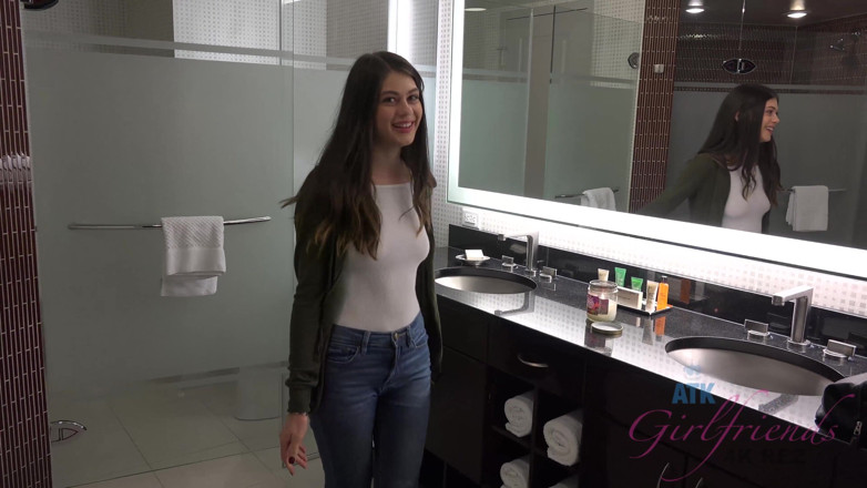 ATK Fans (Girlfriends): Tatlı piliç Marina Woods ile Las Vegas'ta sanal tatil 1/3