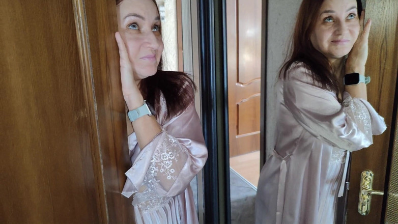 Tumanova Alina: Due Matrigna - Una Allo Specchio - Mi Hanno Sorpreso a Scopare...