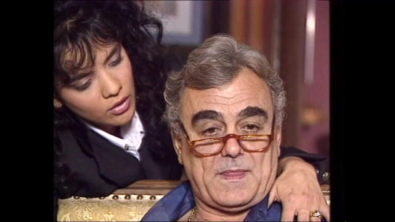 MMV films - The Original: Bruneta Mladá dáma kouří velký penis jeho nevlastního bratra