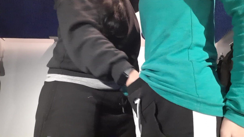 Lesbian-illusion: Il nostro caldo sesso lesbico con uno sconosciuto a caso...