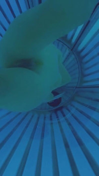 Menyembunyikan Tarian di Solarium
