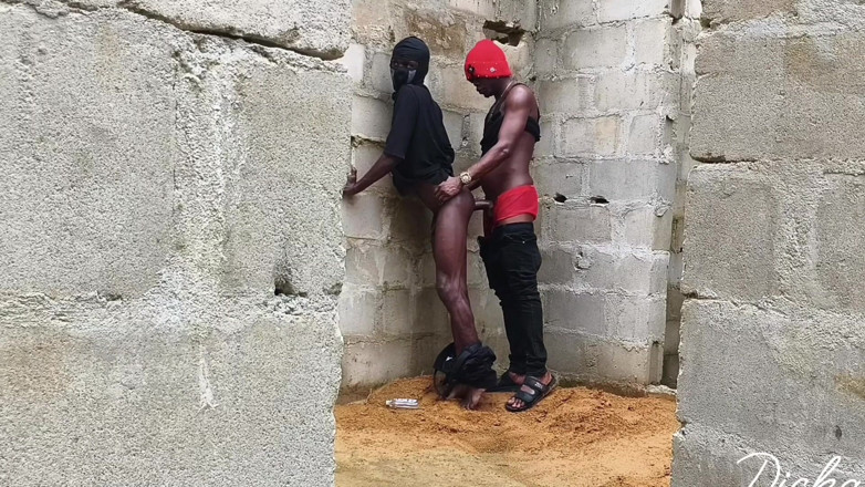 Dickass3x: La vita sottile ebano è stata sfondata sul muro di un...