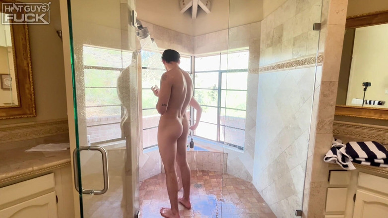 Hot Guys Fuck: Bu herifin büyük yarağı orta yaşlı seksi kadın Lindsay Lee'i...