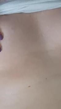 Przybrana siostra poprosiła o ruchanie jej mokrej cipki po obejrzeniu porno.