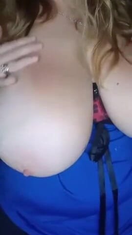 Zielonooka38: Pussy.
